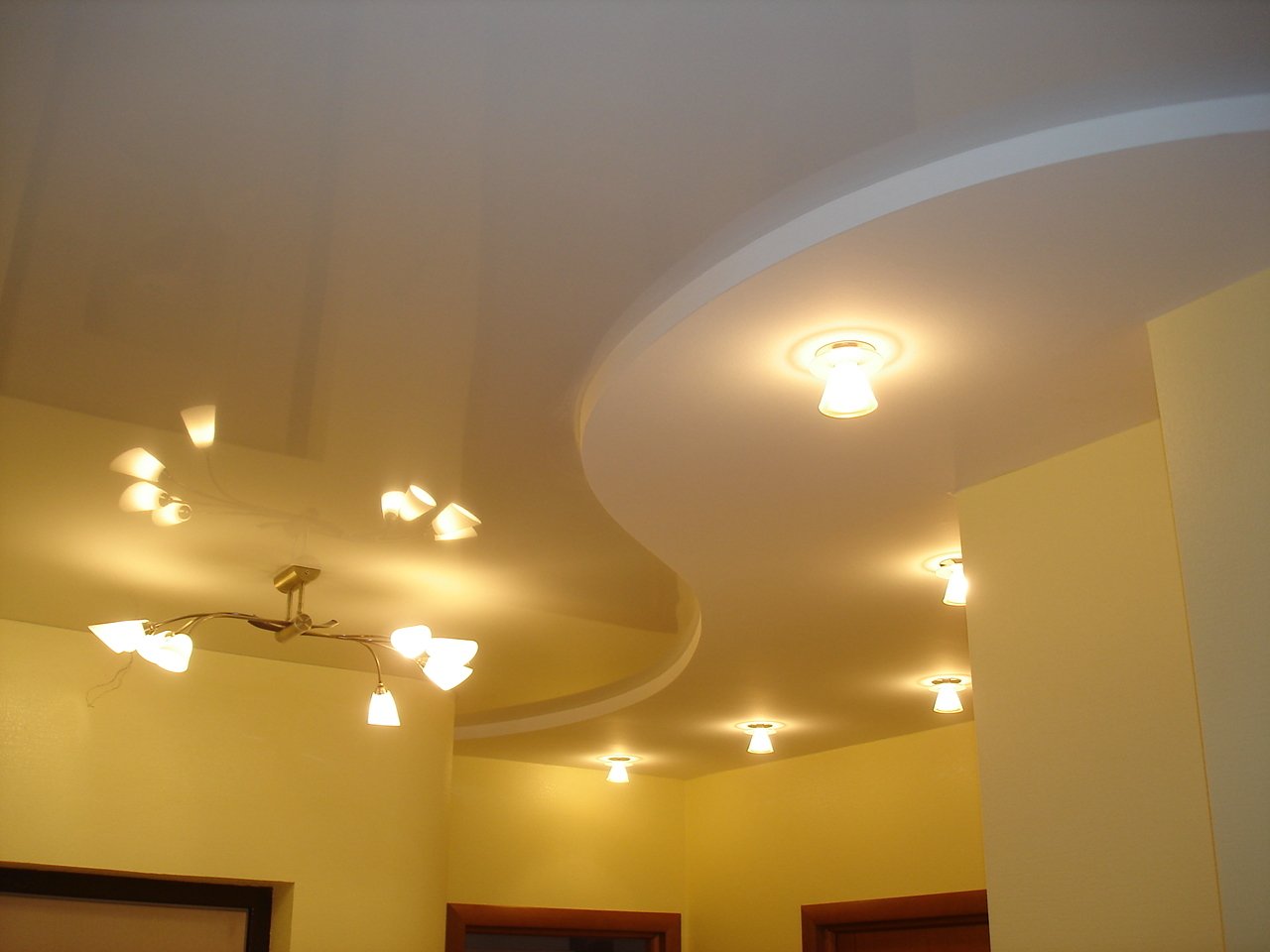 Как установить потолки из гипсокартона в коридоре - фото, дизайн
