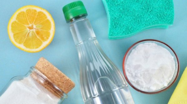 Чем и как отстирать кровь с одежды и белья в домашних условиях, способы стирки руками или в (отстирать, кровь, одежда, белье, домашний, стирка) кровь