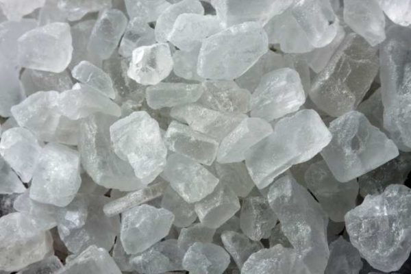 Изображение - Выращивание кристаллов из соли в домашних условиях kristally-soli-600x400