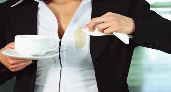 Кофейное пятно на блузке