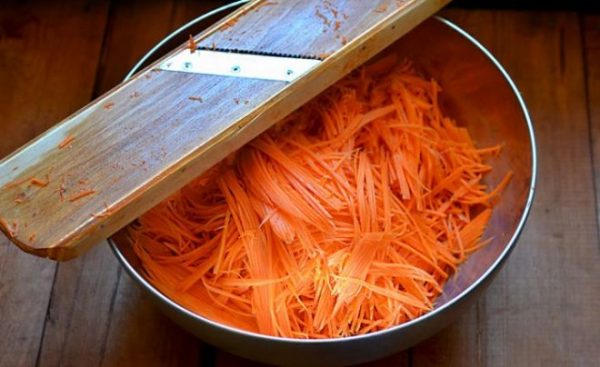 Морковка, тёртая на корейской терке