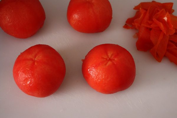 Обесшкуренные томаты