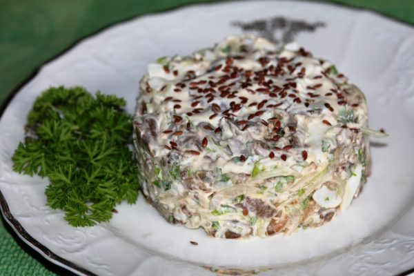Готовый салат «Вкуснотища на каждый день» с яичными блинчиками