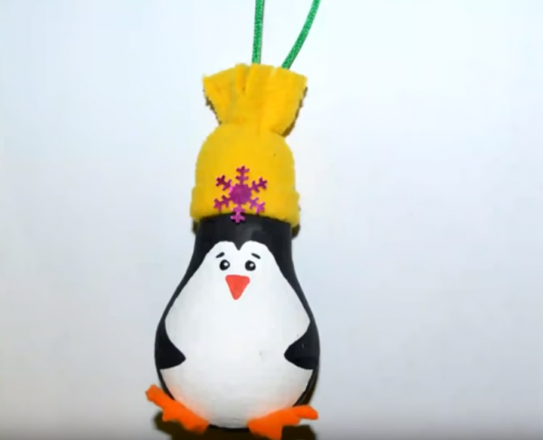 Как сделать пингвина из лампочки: результат работы