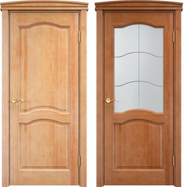 Распашные классические двери из сосны