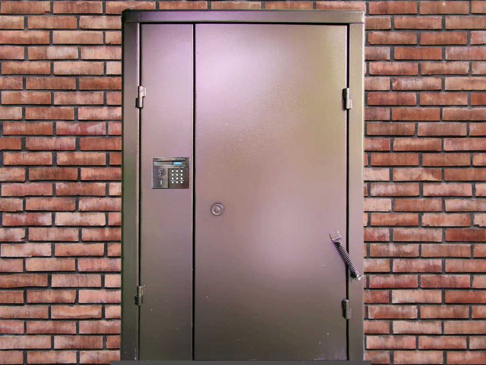 Входные металлические двери: разновидности, комплектующие, особенности  установки и эксплуатации, а также, как правильно выбрать
