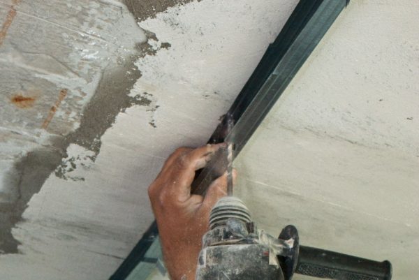Сверление бетонного потолка