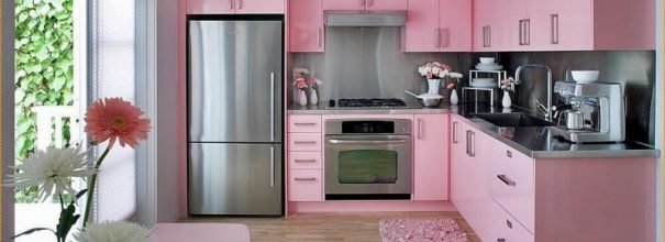 Выгодные сочетания цветов в розовой кухне