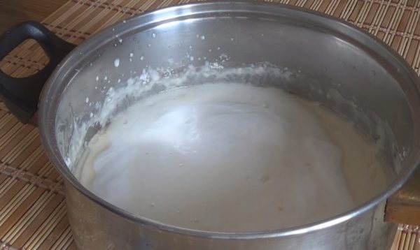 Добавление погашеной соды в тесто