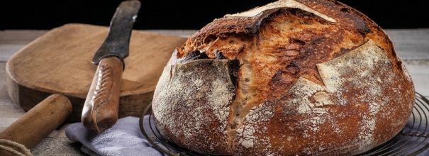 Почему вредно есть горячий хлеб