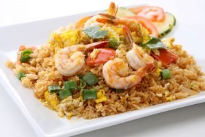 Жареный рис по-тайски поможет вам узнать вкус любимого продукта с другой стороны