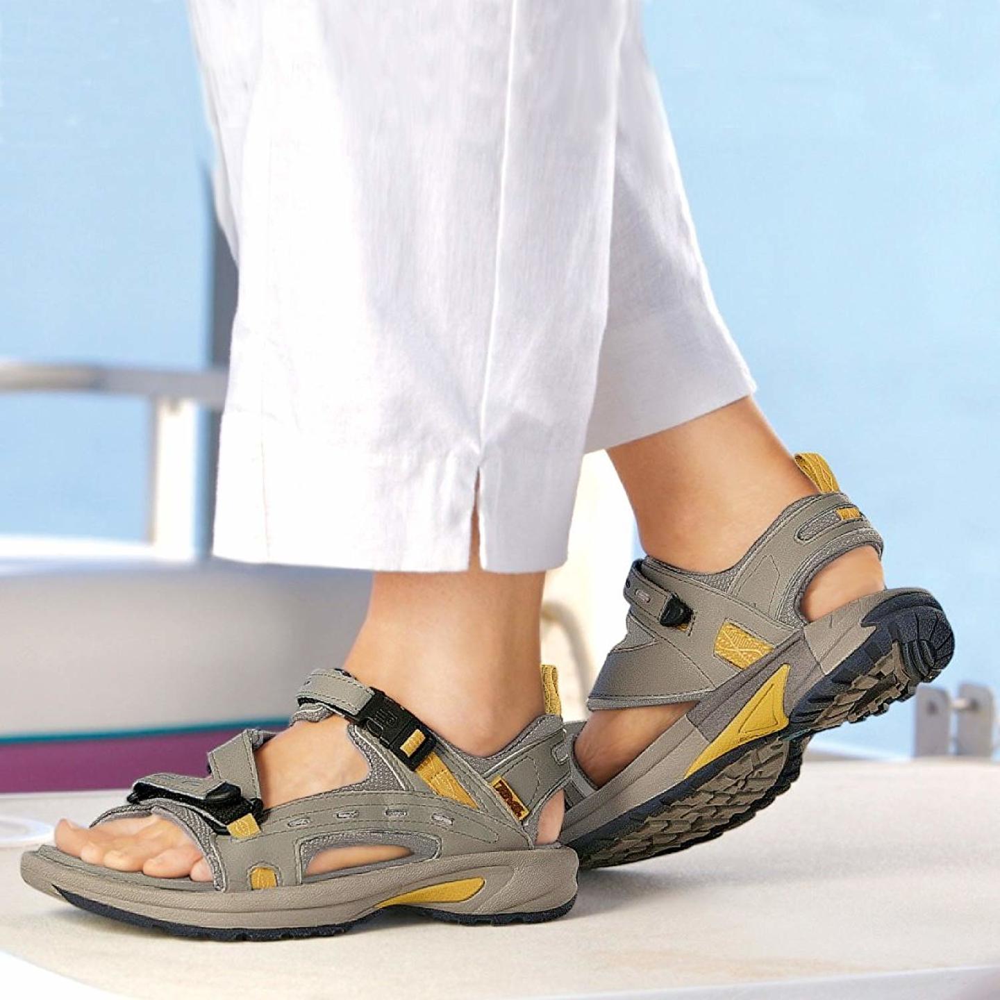 Купить спортивные сандали. Летняя обувь 2020 Sandalii. Nexpero 2023 женские сандали зеленые. Сандалии экко на ноге. Экко обувь лето 2023 женская.