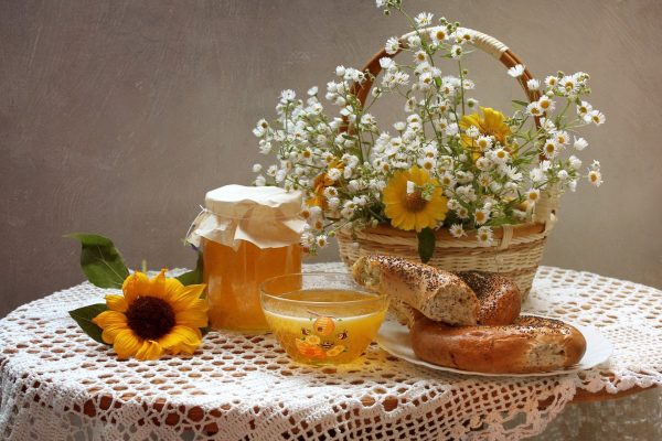 Мёд и выпечка с маком