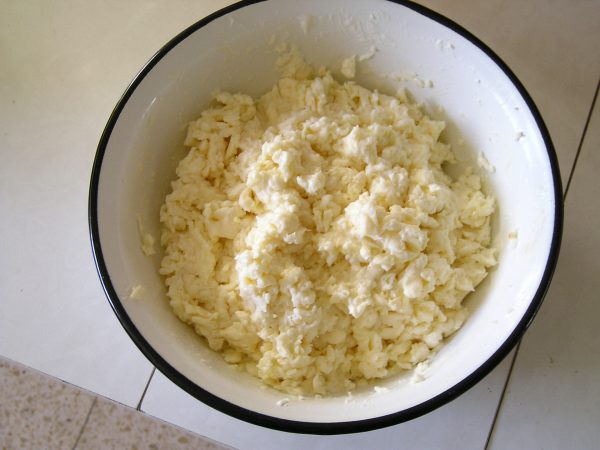 Начинка из плавленого сыра и чеснока